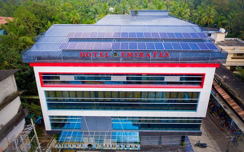 Hotel Emirates Kannangad Kültér fotó