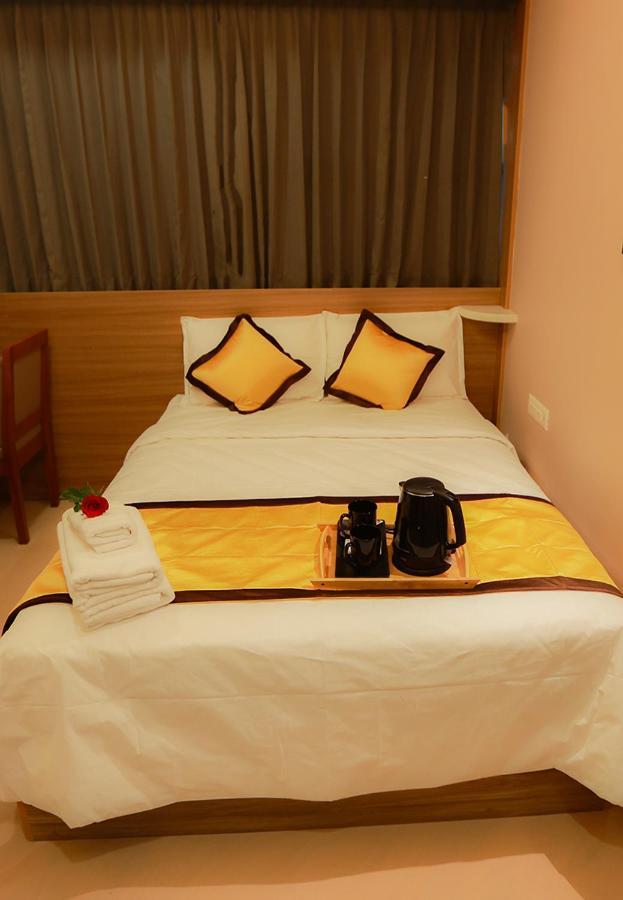 Hotel Emirates Kannangad Kültér fotó